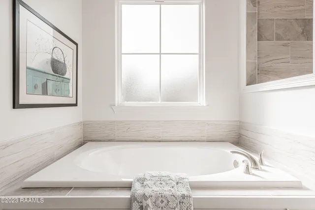 $4,000 | 404 East Martial Avenue, Lafayette, LA 70508