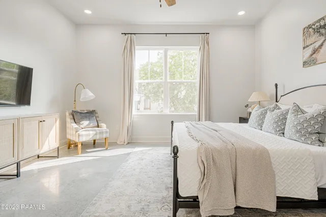 $4,000 | 404 East Martial Avenue, Lafayette, LA 70508