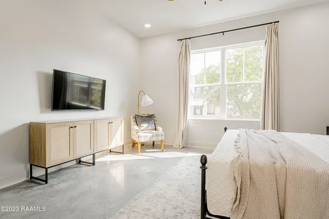 $4,000 | 404 East Martial Avenue, Lafayette, LA 70508