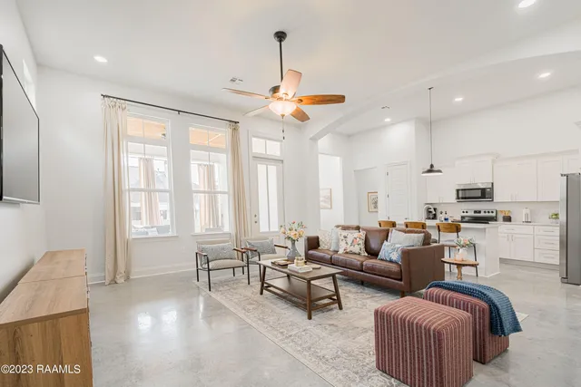 $4,000 | 404 East Martial Avenue, Lafayette, LA 70508