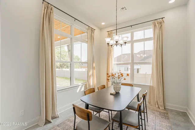 $4,000 | 404 East Martial Avenue, Lafayette, LA 70508