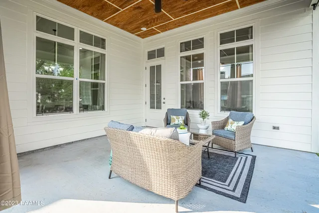 $4,000 | 404 East Martial Avenue, Lafayette, LA 70508