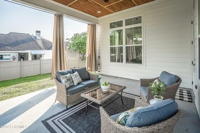 $4,000 | 404 East Martial Avenue, Lafayette, LA 70508