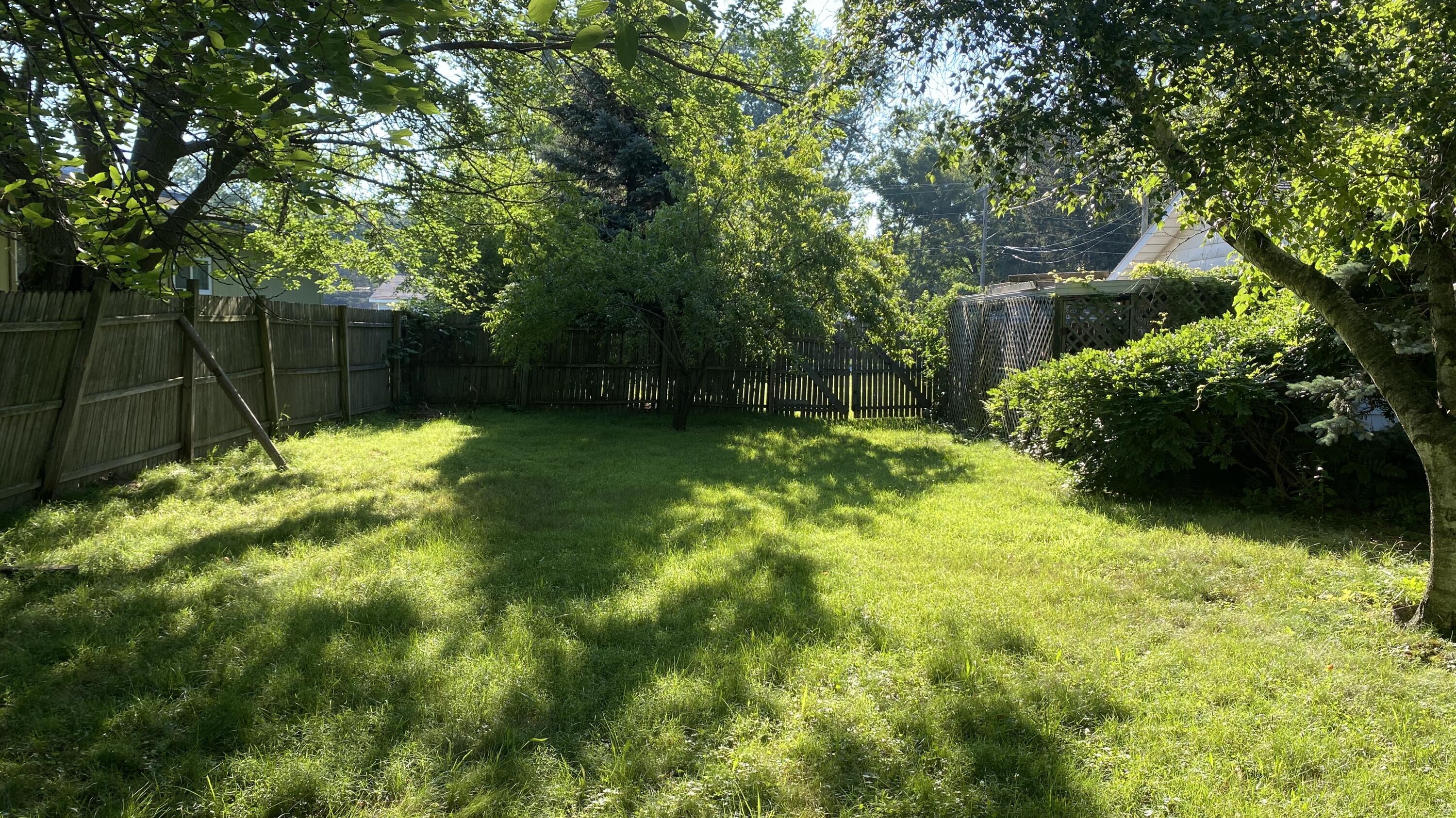 1542 Reeder Avenue Benton Harbor, MI 49022 - Photo 5 of 19 5EF613B9-A4D3-484F-87A8-3731C25C755E