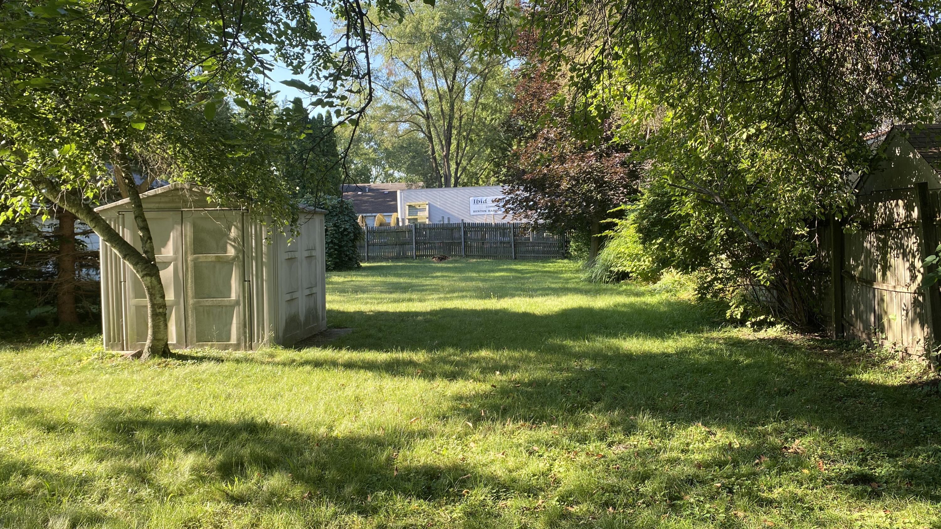 1542 Reeder Avenue Benton Harbor, MI 49022 - Photo 6 of 19 3A00185C-3355-43AA-81BD-518769BB38A0