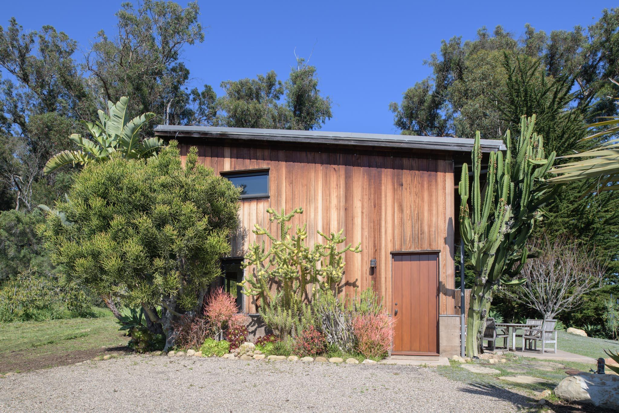 4038 Foothill Road Carpinteria, CA 93013 - Photo 34 of 36 a view of a backyard with plants