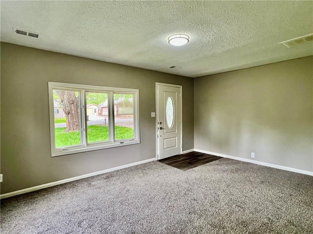 8416 Greenwood Road Raytown, MO 64138 - Photo 2 of 24