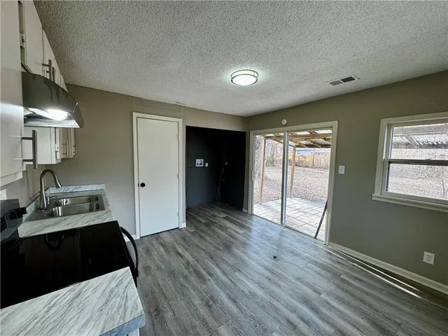 $138,000 | 8416 Greenwood Road, Raytown, MO 64138