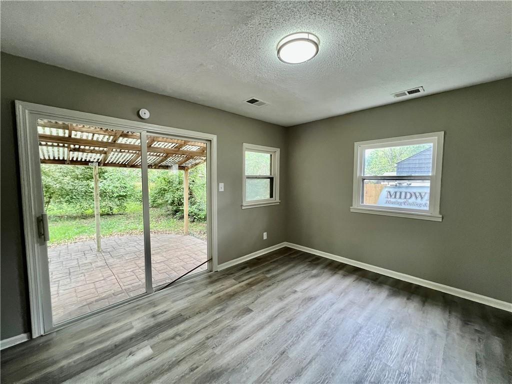 8416 Greenwood Road Raytown, MO 64138 - Photo 8 of 24