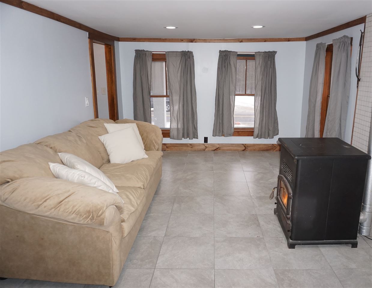 139 Center Road Weare, NH 03281 - Photo 5 of 25