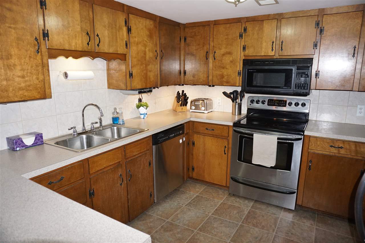 139 Center Road Weare, NH 03281 - Photo 7 of 25