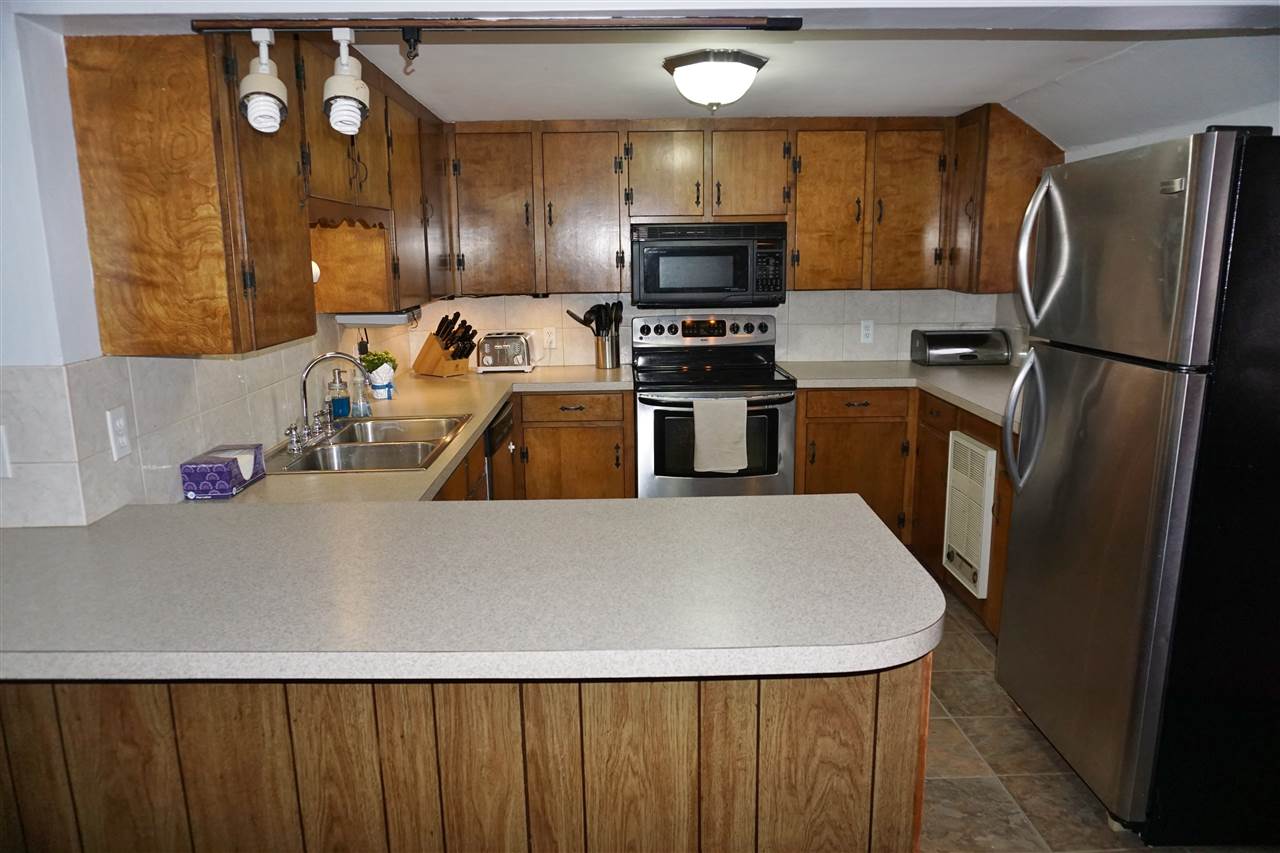 139 Center Road Weare, NH 03281 - Photo 9 of 25