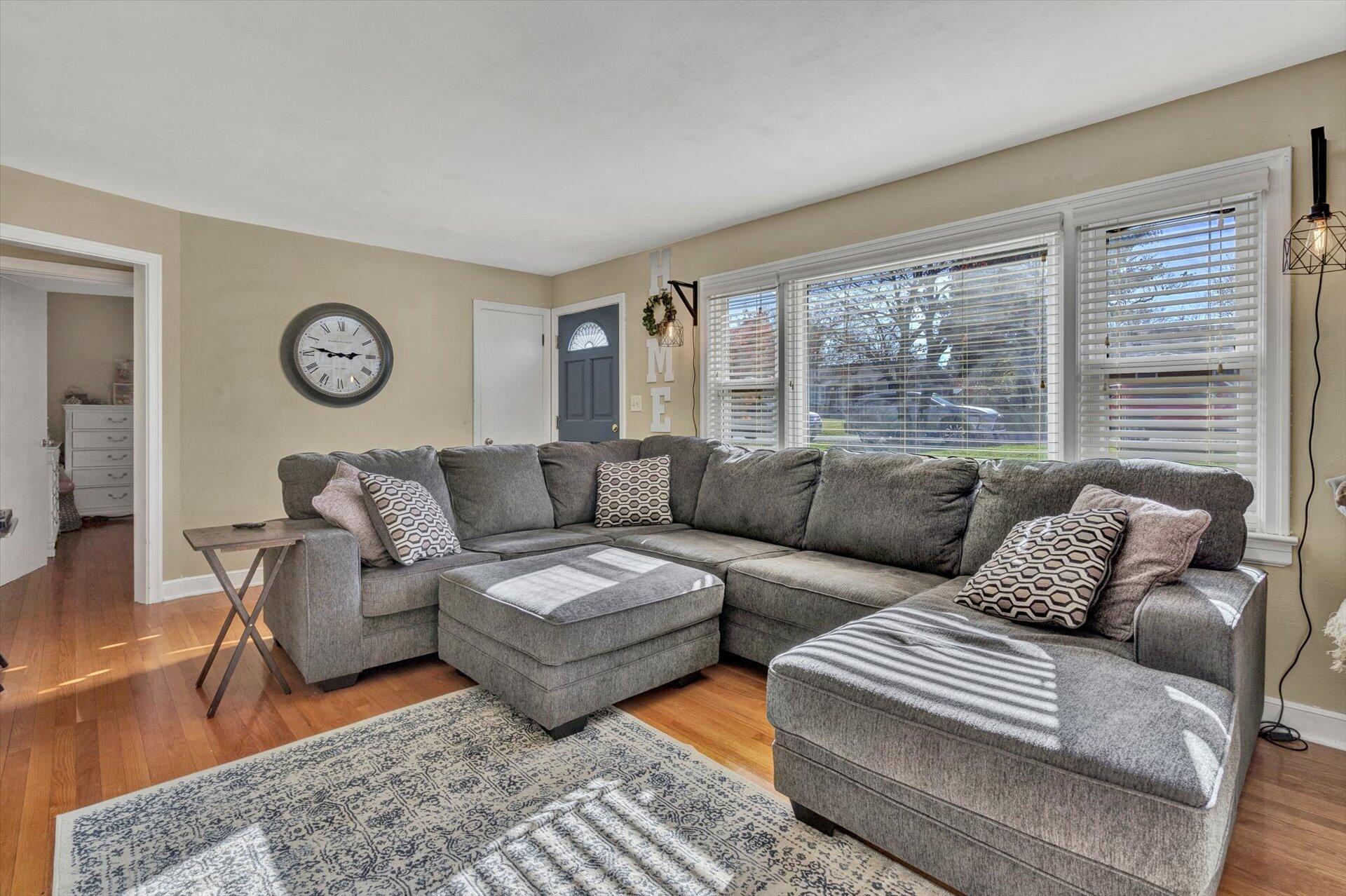 7009 Brookview Road Roanoke, VA 24019 - Photo 5 of 33 06-111520210108