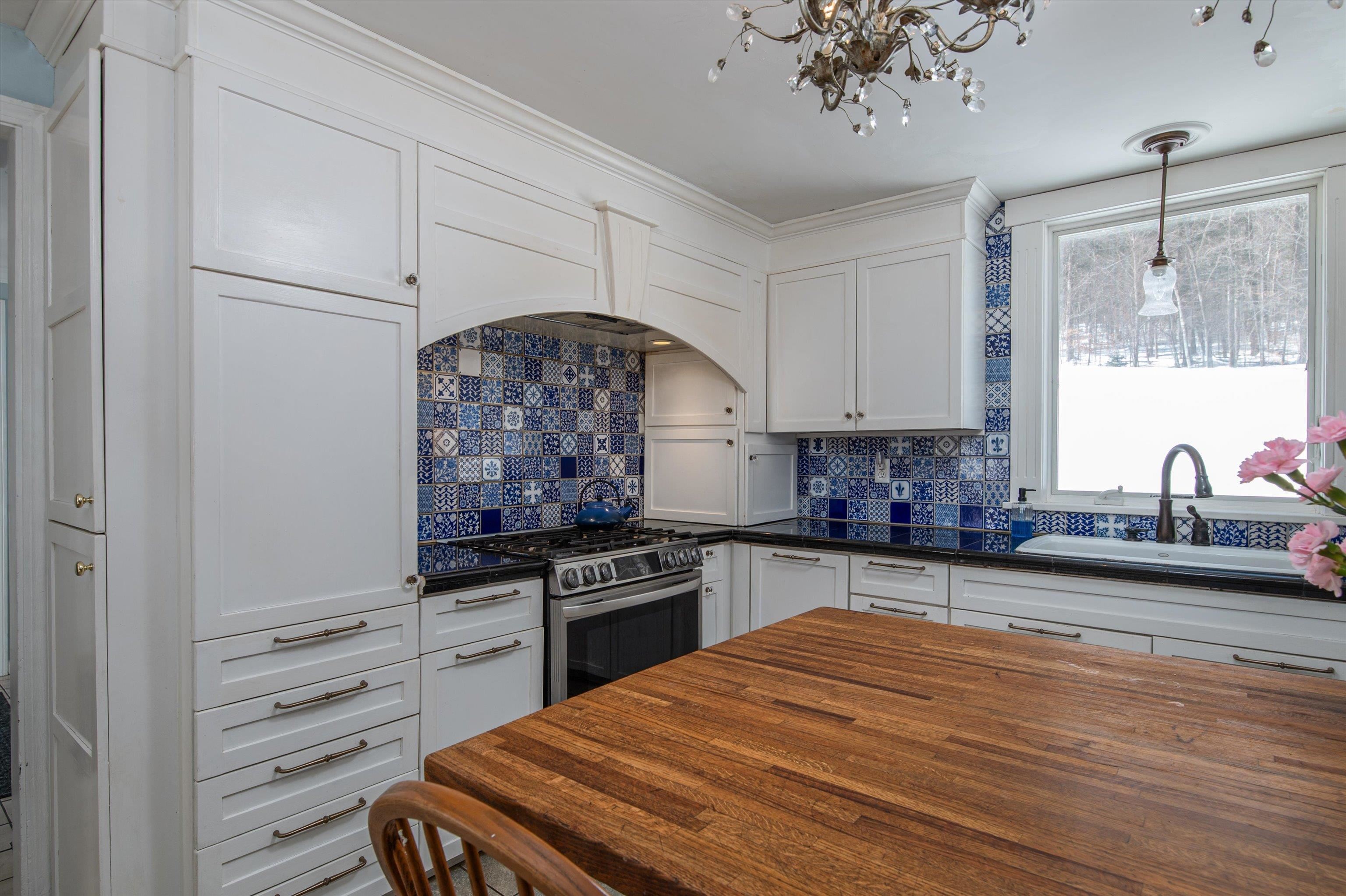 121 Dover Hill Road Dover, VT 05341 - Photo 10 of 57