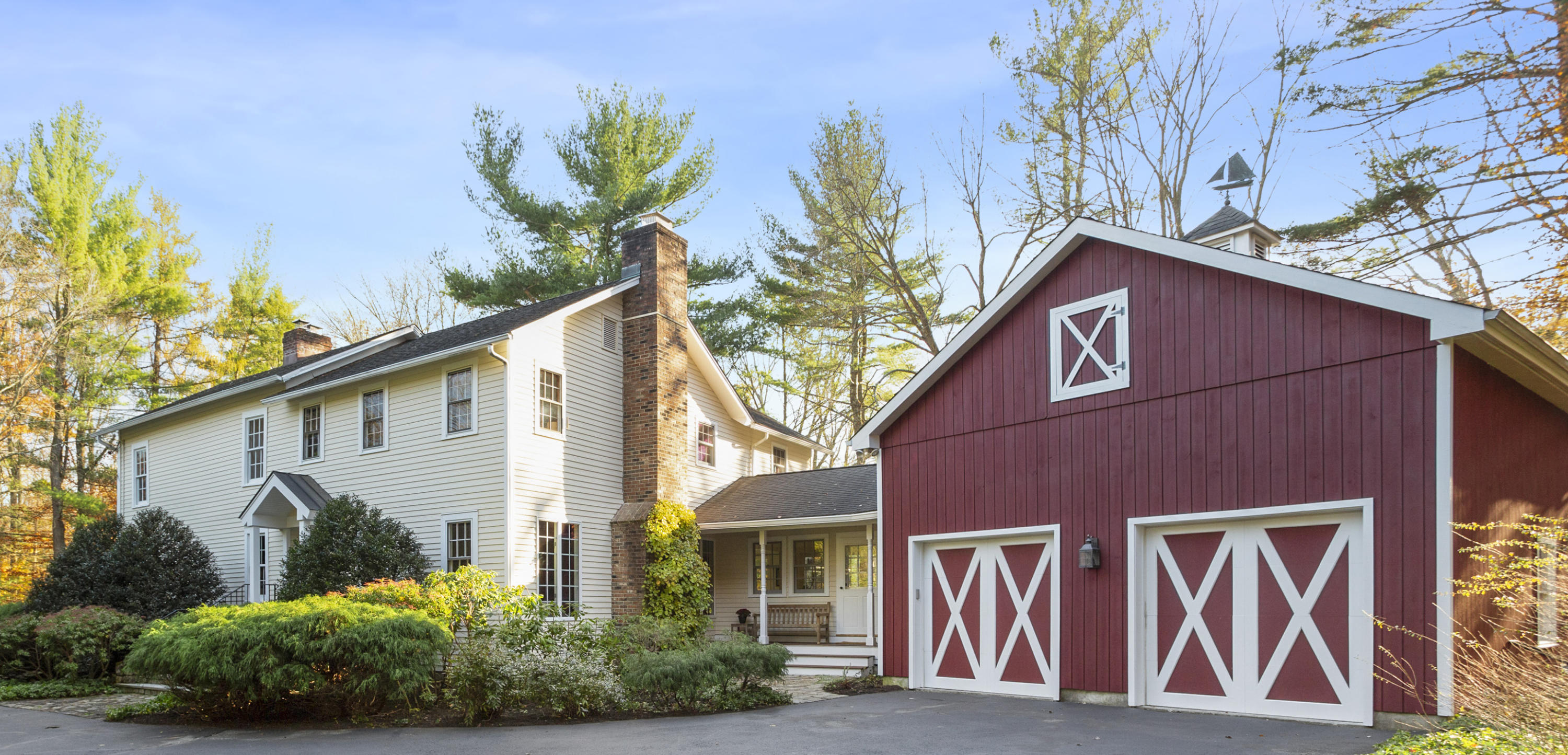 315 Middlesex Road Darien, CT 06820 - Photo 1 of 59 a front view of a house with garden
