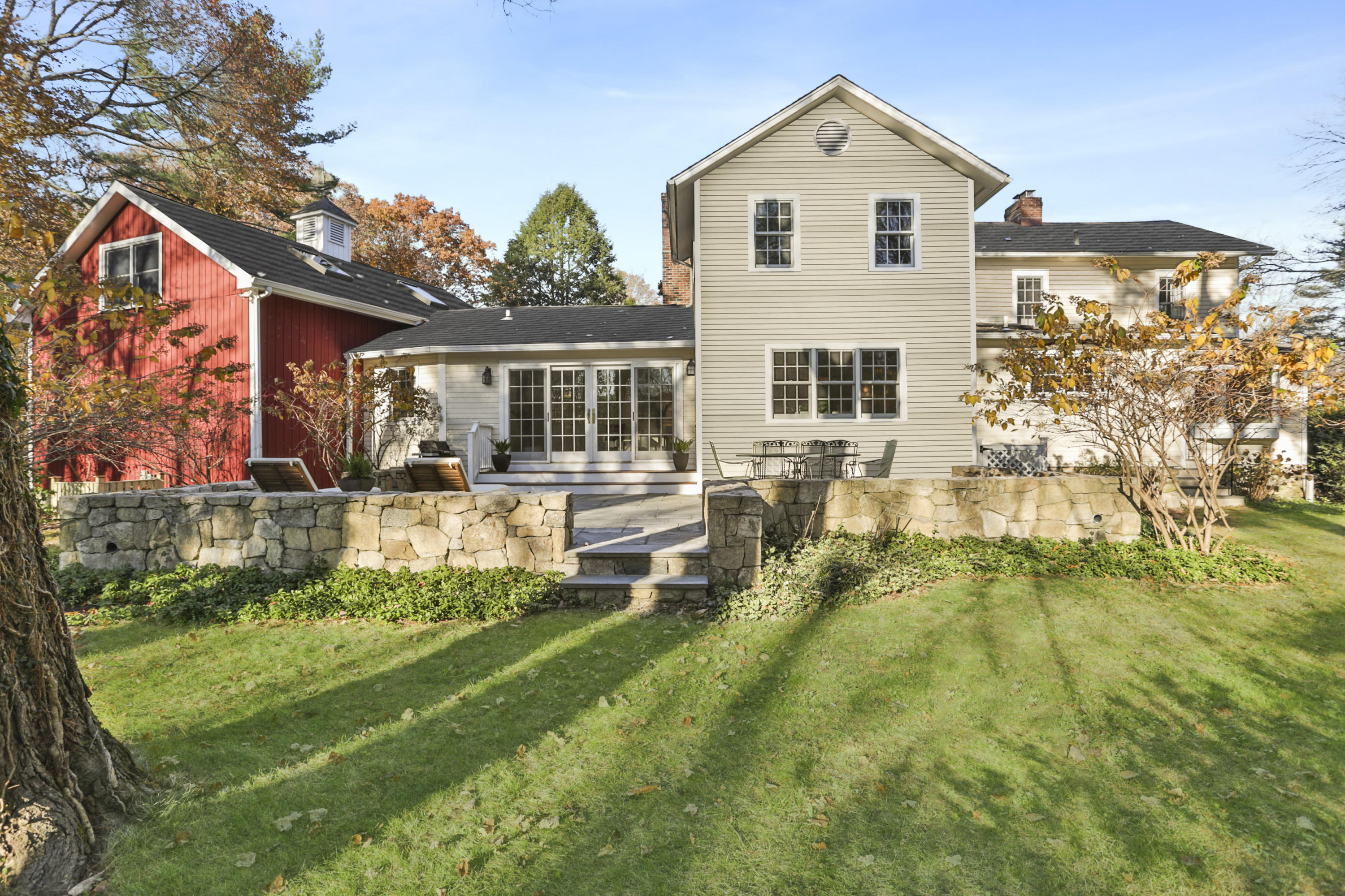 315 Middlesex Road Darien, CT 06820 - Photo 6 of 59 006-photo-rear-view-8744455