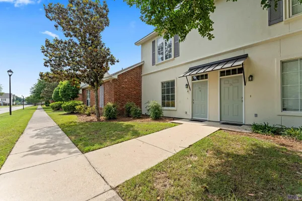 $215,000 | 4000 Lake Beau Pre Boulevard, Unit 90, Baton Rouge, LA 70820