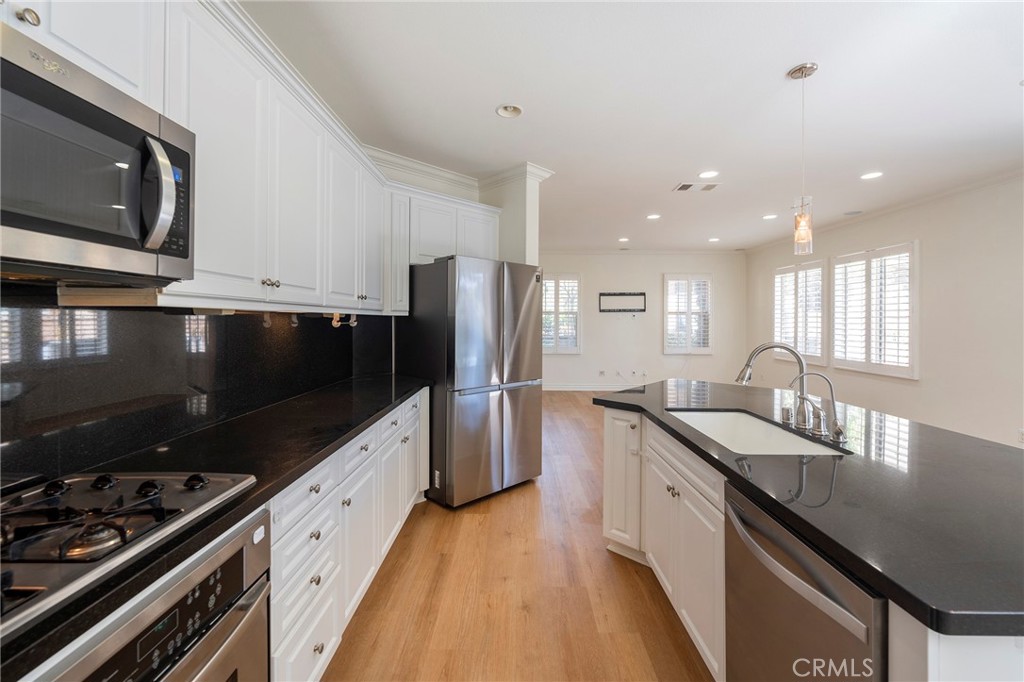 185 Pathway Irvine, CA 92618 - Photo 13 of 45