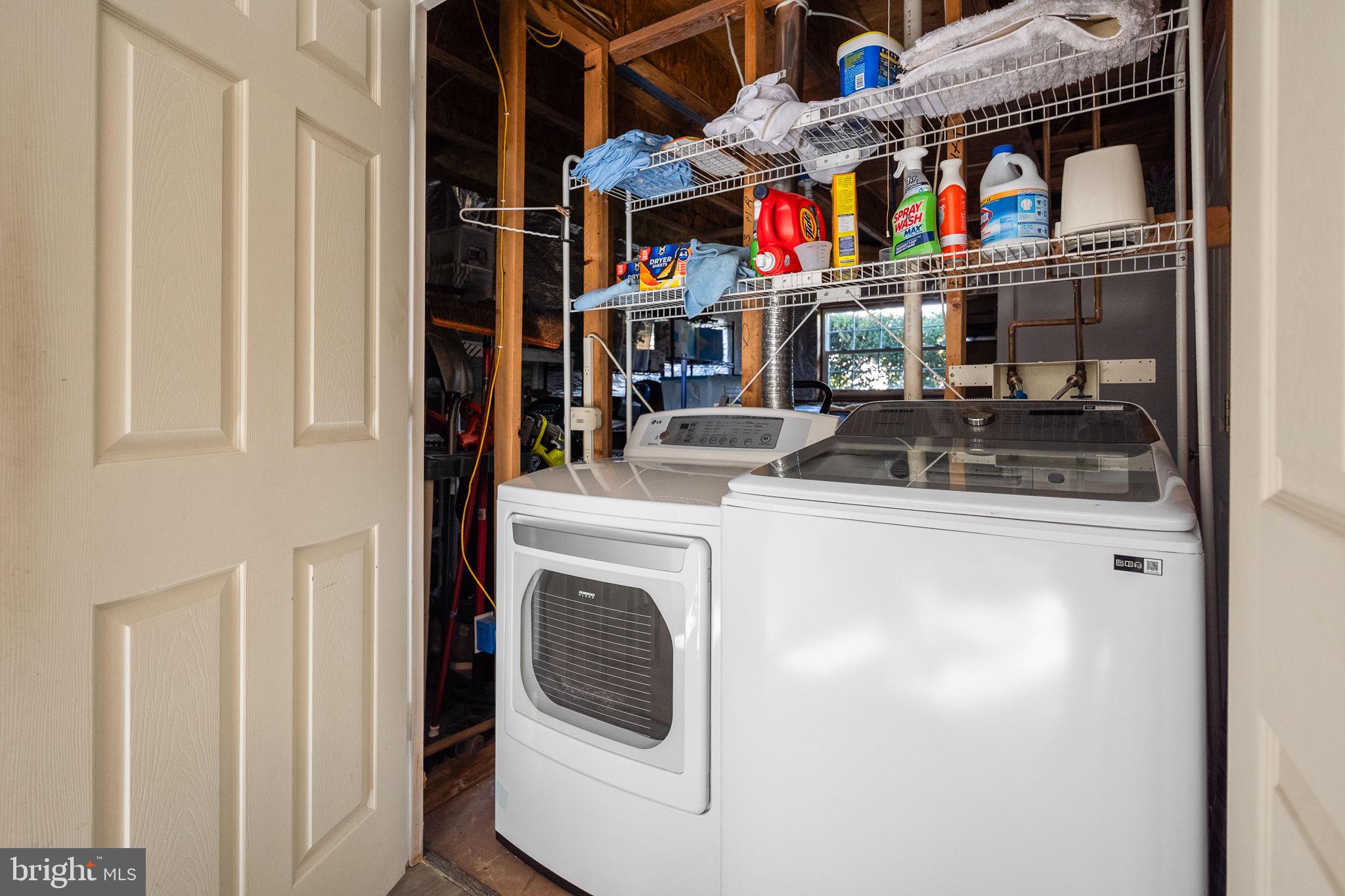 43111 Gatwick Square Ashburn, VA 20147 - Photo 27 of 34 a utility room with washer and dryer
