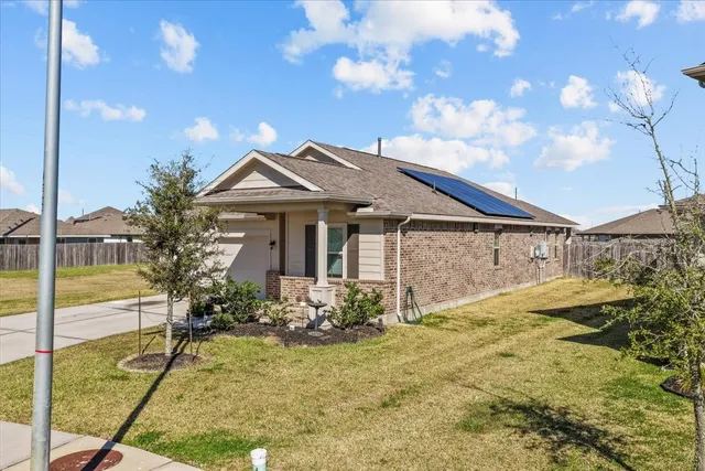 $2,400 | 503 Thunder Cloud Drive, Baytown, TX 77523