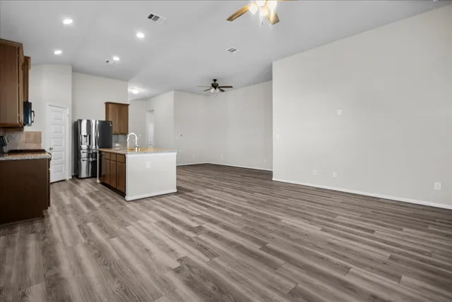 $2,400 | 503 Thunder Cloud Drive, Baytown, TX 77523