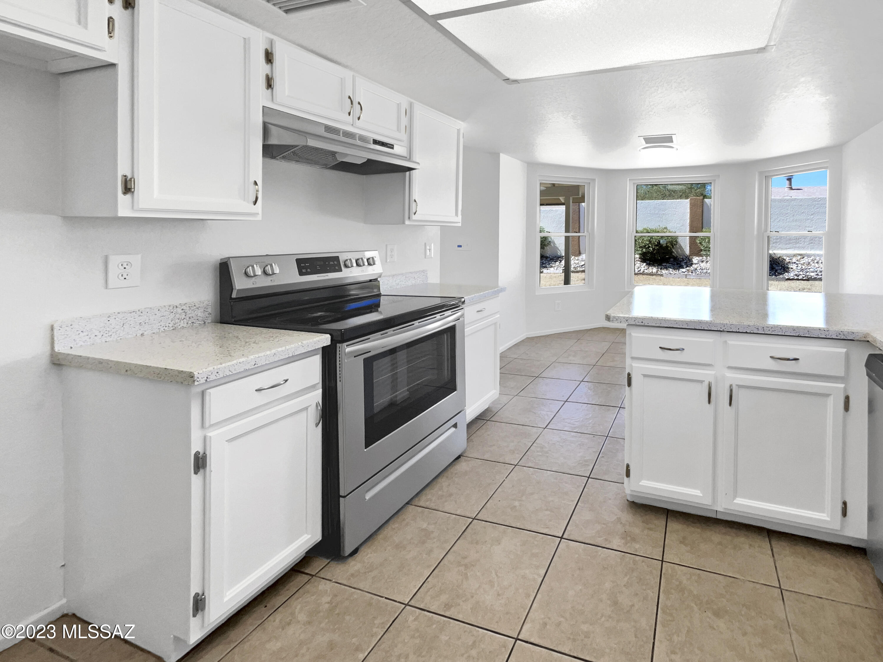 9985 East Stella Road Tucson, AZ 85730 - Photo 12 of 18 Gallery Image 12