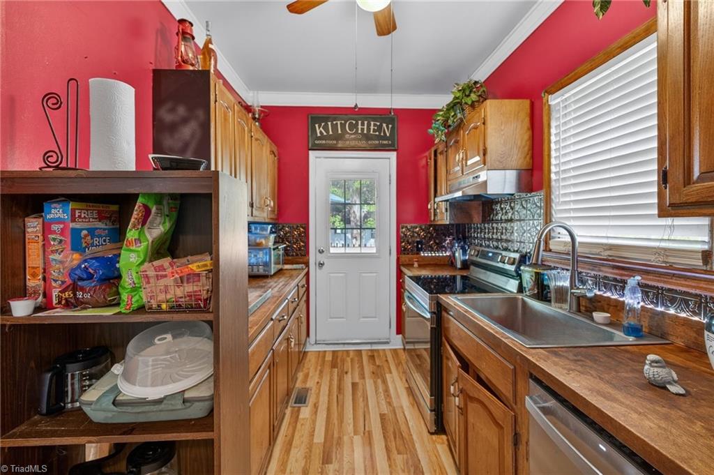1305 East Meadow Road Eden, NC 27288 - Photo 10 of 29