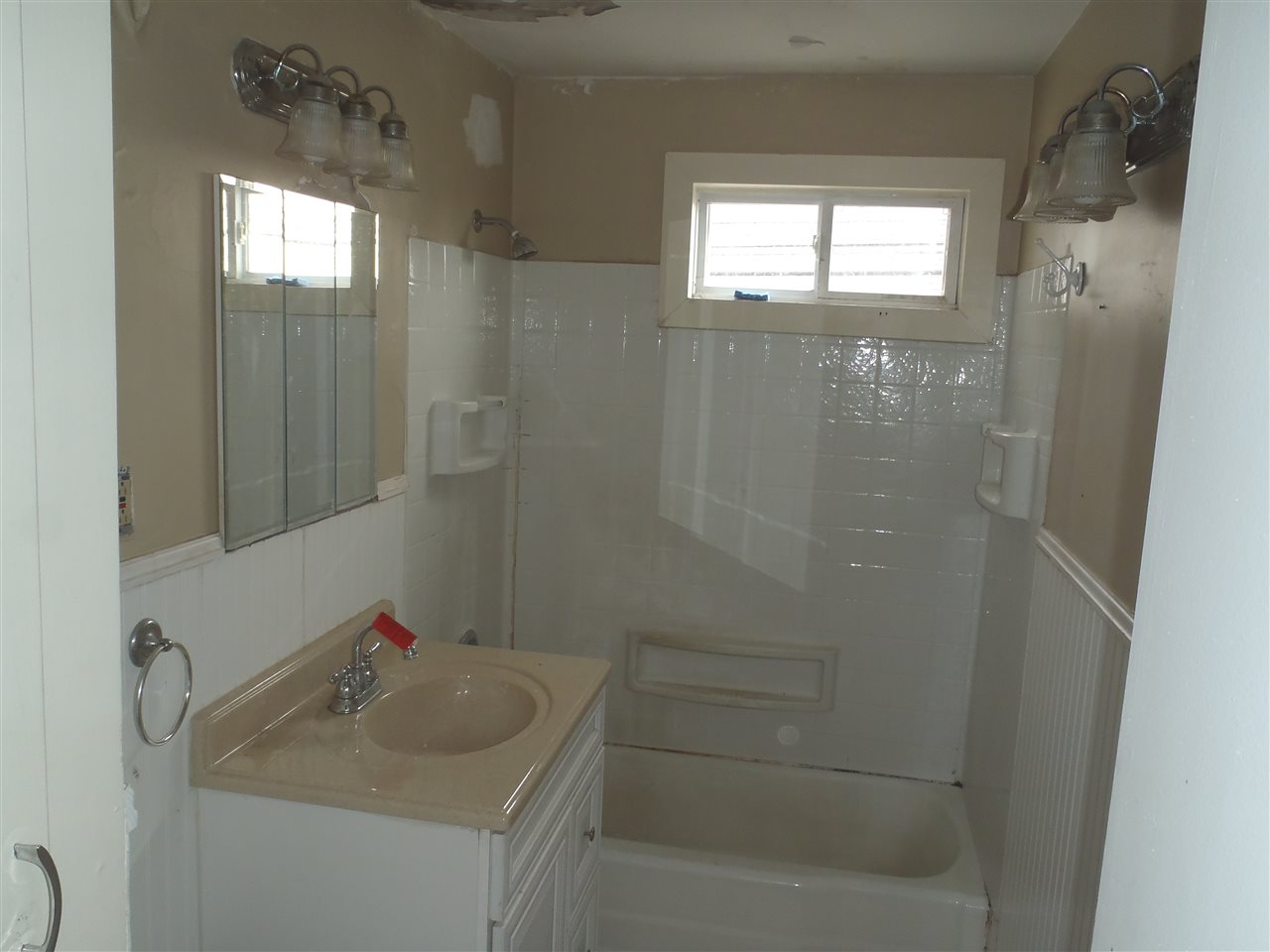 468 Rimmon Street Manchester, NH 03102 - Photo 20 of 35