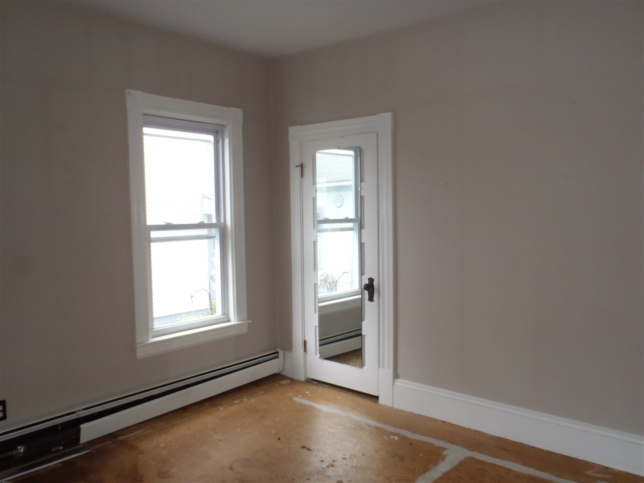 468 Rimmon Street Manchester, NH 03102 - Photo 9 of 35