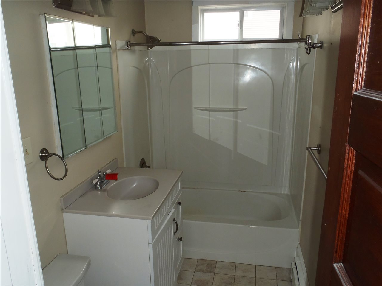 468 Rimmon Street Manchester, NH 03102 - Photo 10 of 35