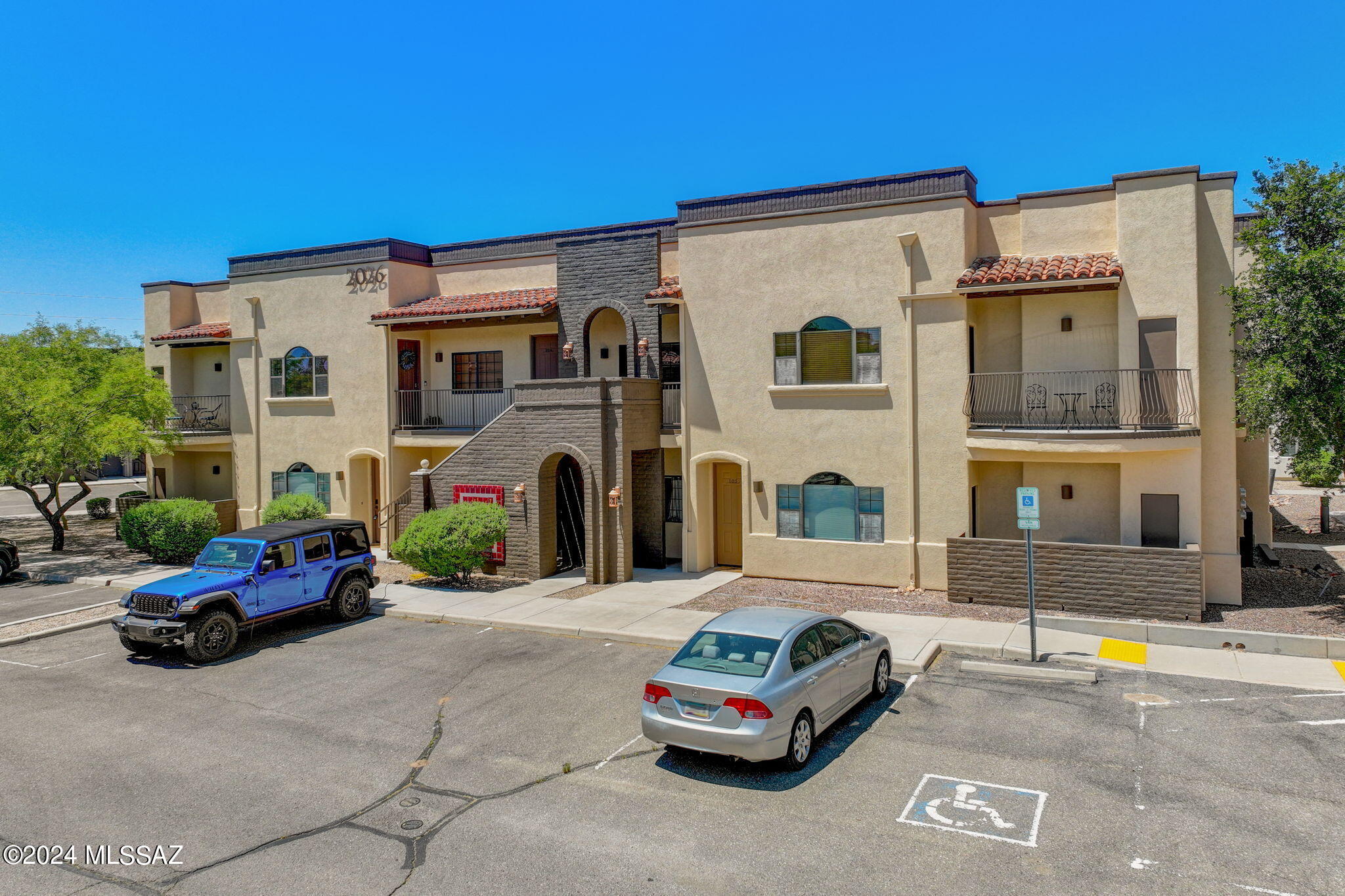 2026 East River Road, Unit 104 Tucson, AZ 85718 - Photo 34 of 46