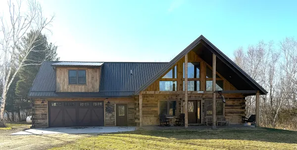 $590,000 | 316 American Heritage Road, De Soto, WI 54624