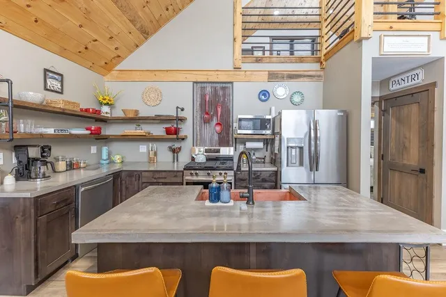 $599,000 | 316 American Heritage Road, De Soto, WI 54624