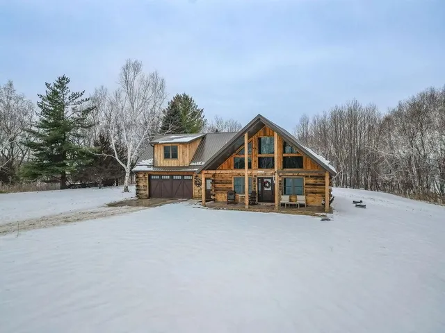 $599,000 | 316 American Heritage Road, De Soto, WI 54624