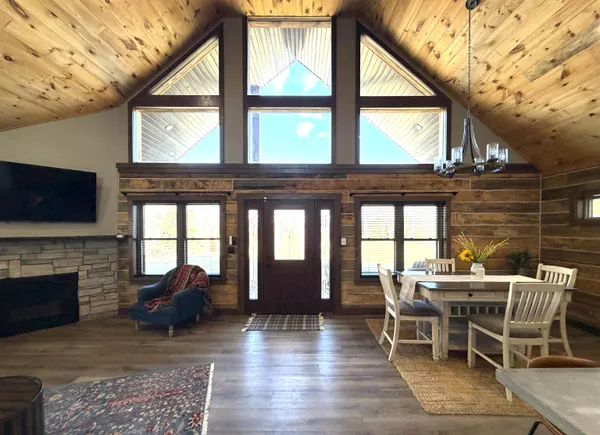 $590,000 | 316 American Heritage Road, De Soto, WI 54624