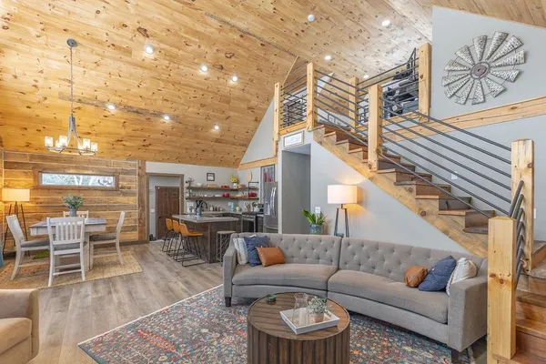 $590,000 | 316 American Heritage Road, De Soto, WI 54624