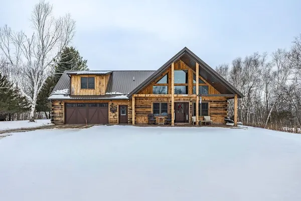 $590,000 | 316 American Heritage Road, De Soto, WI 54624