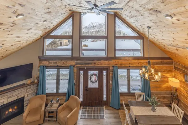 $590,000 | 316 American Heritage Road, De Soto, WI 54624