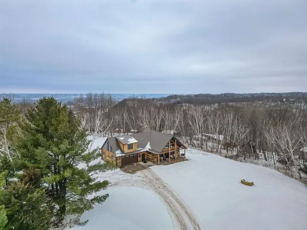 $590,000 | 316 American Heritage Road, De Soto, WI 54624