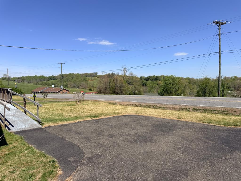 4786 Pipers Gap Road Galax, VA 24333 - Photo 3 of 26 Gallery Image 3