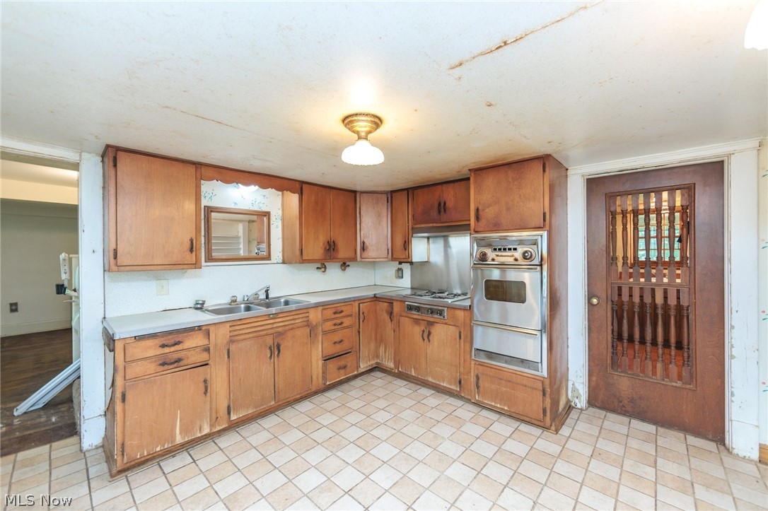 24105 Chardon Road Euclid, OH 44143 - Photo 8 of 50