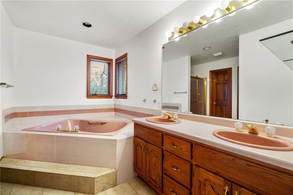 1624 Branning Road Pittsburgh, PA 15235 - Photo 16 of 25 Gallery Image 16