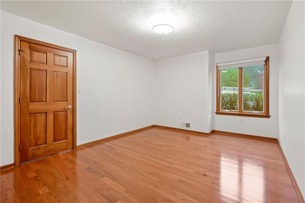 1624 Branning Road Pittsburgh, PA 15235 - Photo 17 of 25 Gallery Image 17