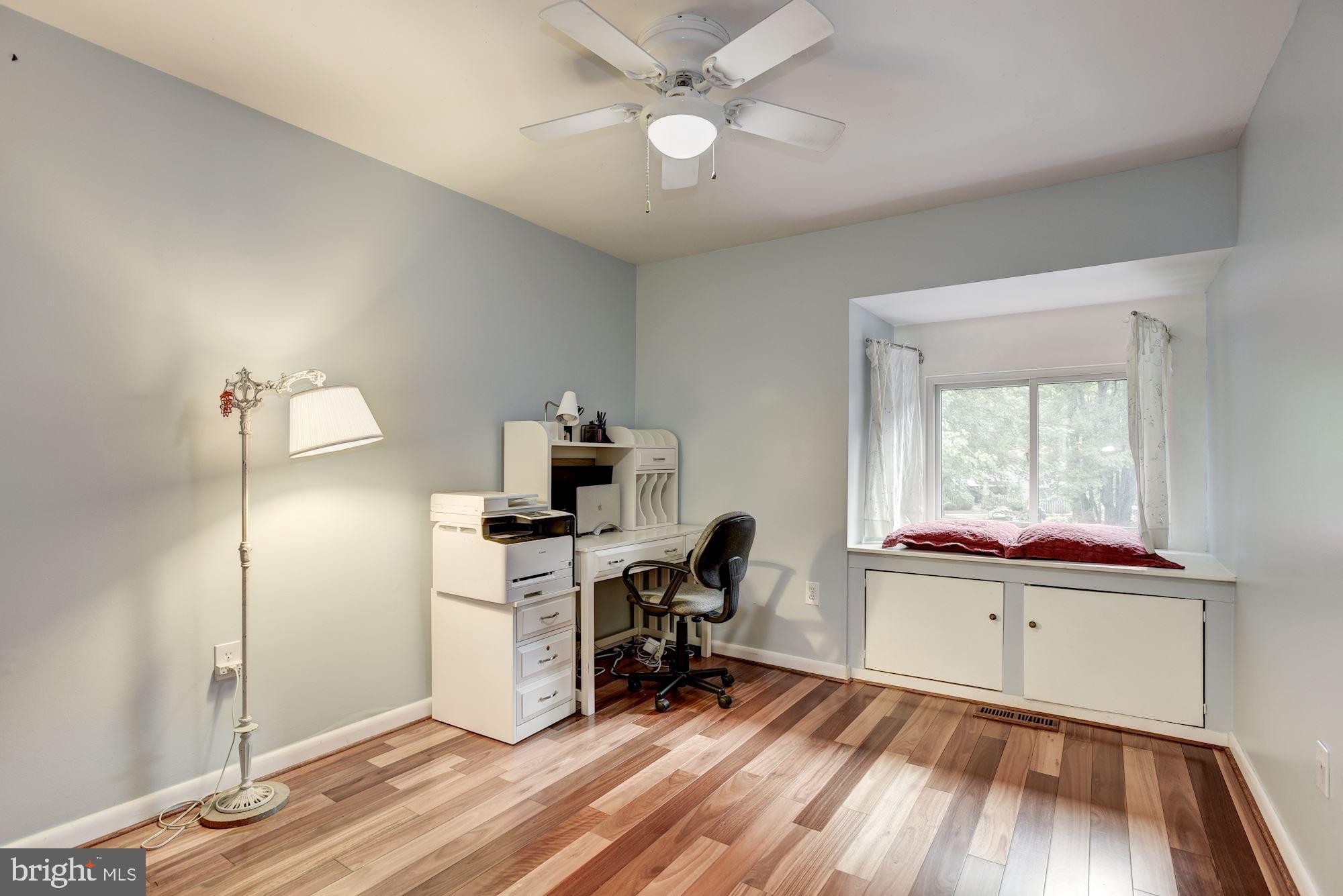 1915 Winterport Cluster Reston, VA 20191 - Photo 14 of 21 Bedroom 3, upper level