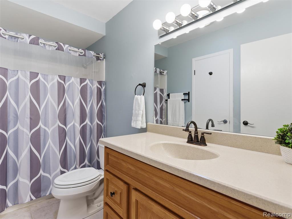 1595 Deerhurst Lane Rochester Hills, MI 48307 - Photo 22 of 40