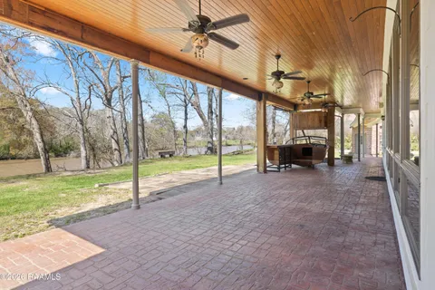 $1,100,000 | 5726 Eagle Pass Drive, Youngsville, LA 70592