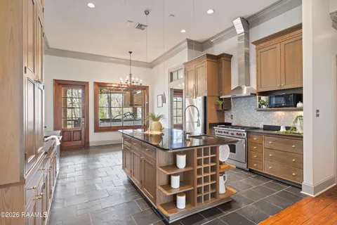 $1,100,000 | 5726 Eagle Pass Drive, Youngsville, LA 70592