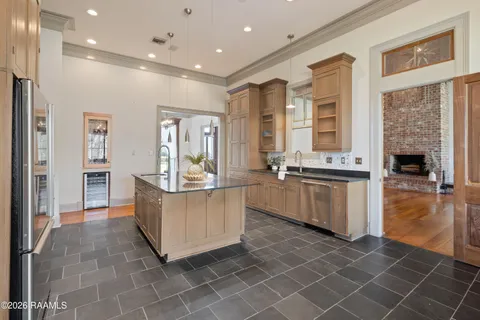 $1,100,000 | 5726 Eagle Pass Drive, Youngsville, LA 70592
