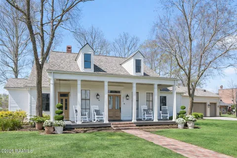 $1,100,000 | 5726 Eagle Pass Drive, Youngsville, LA 70592