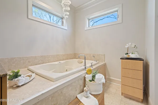 $1,100,000 | 5726 Eagle Pass Drive, Youngsville, LA 70592